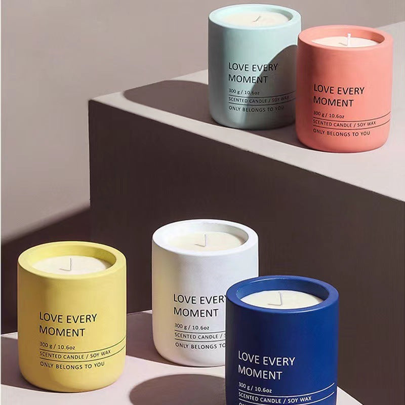 Cozy Up with Autumn/Winter Candles: A Guide to Popular Styles