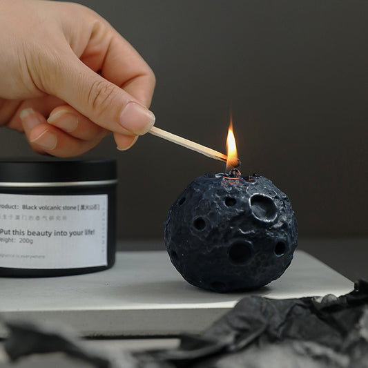 🌙 Enchanting Moon-Shaped Candle – Light Up Your Nights with Lunar Magic! ✨